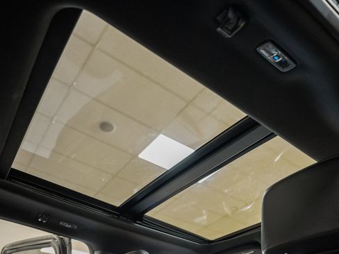 Certified 2023 Ford F150 Lariat w/ Equipment Group 502A High image 38