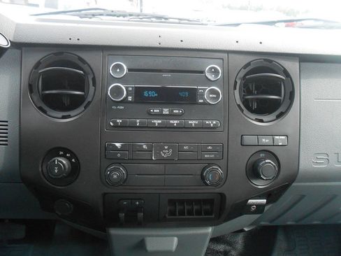Used 2016 Ford F250 XL w/ Power Equipment Group AWD/4WD image 13