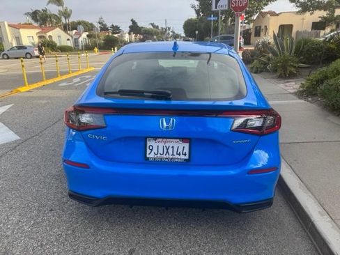 Used 2024 Honda Civic Sport image 3
