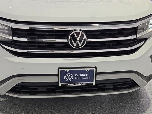 Certified 2023 Volkswagen Atlas Cross Sport SE w/ Panoramic Sunroof Package FWD image 10