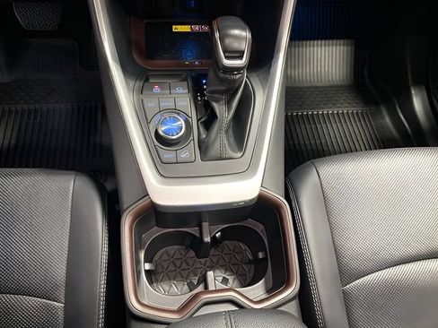 Used 2022 Toyota RAV4 Limited AWD/4WD image 18