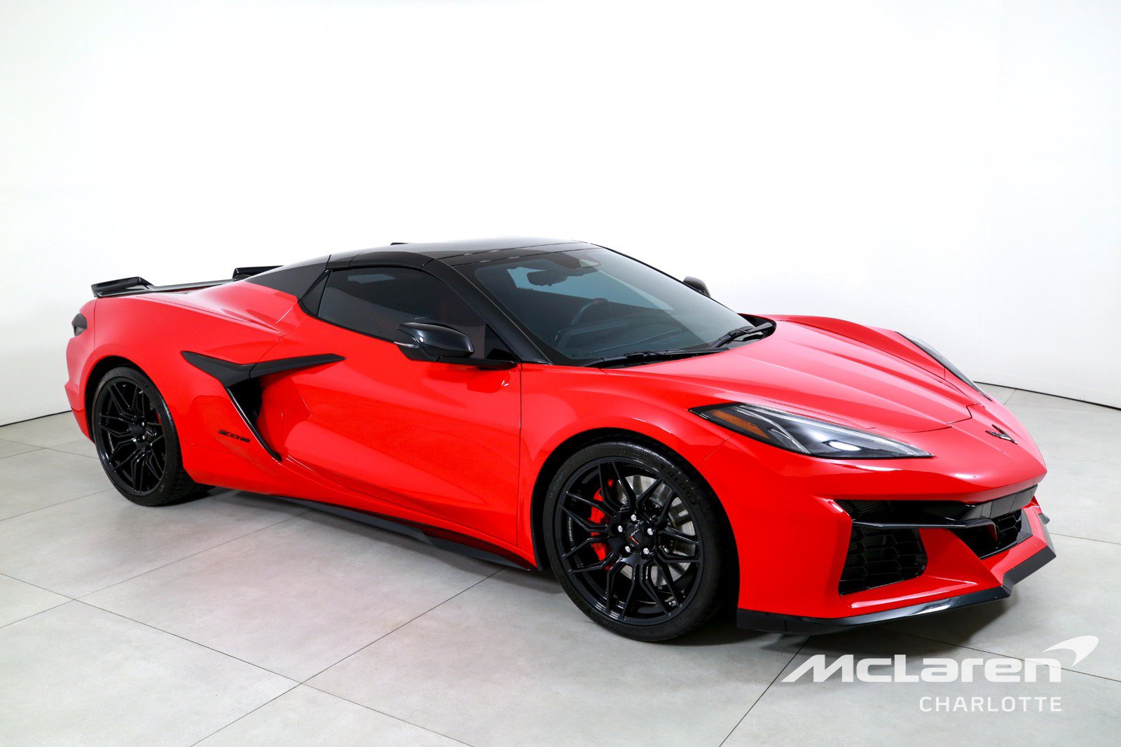 Used 2026 Chevrolet Corvette Z06 RWD image 3