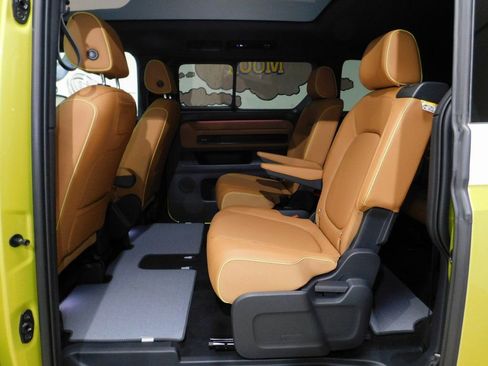 Used 2025 Volkswagen ID. Buzz 1st Edition image 73