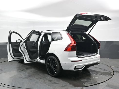 New 2026 Volvo XC60 T8 Ultra w/ Climate Package AWD/4WD image 41