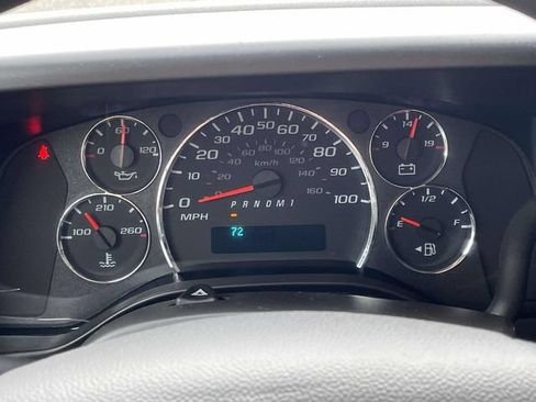 Used 2025 Chevrolet Express 2500 w/ Driver Convenience Package RWD image 17