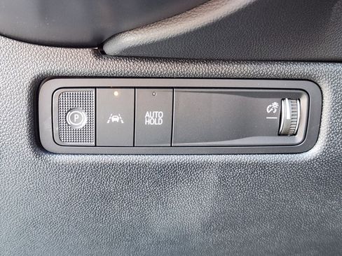 New 2026 Chevrolet Equinox EV LT image 12