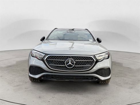 Used 2025 Mercedes-Benz E 450 4MATIC All-Terrain Wagon image 6