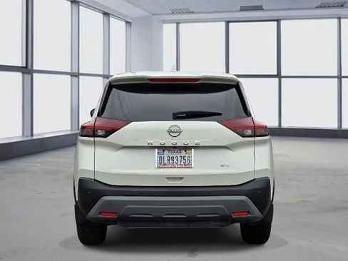 Used 2023 Nissan Rogue SV FWD image 5