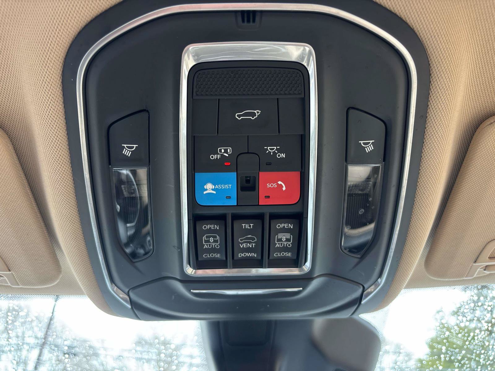 Used 2022 Jeep Grand Cherokee L Limited AWD/4WD image 25