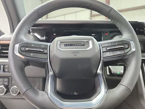 Used 2026 GMC Yukon XL Denali w/ Sun & Power Step Package AWD/4WD image 25