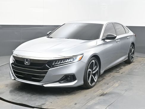 Used 2022 Honda Accord Sport image 3