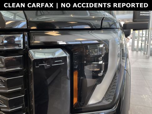Used 2024 GMC Sierra 3500 Denali Ultimate AWD/4WD image 5