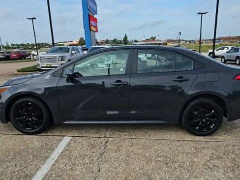 Used 2024 Toyota Corolla LE FWD image 5