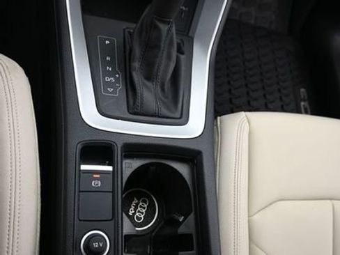 Used 2022 Audi Q3 2.0T Premium AWD/4WD image 28