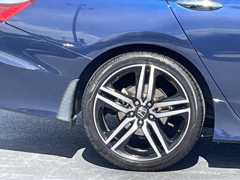 Used 2017 Honda Accord Sport Special Edition image 8