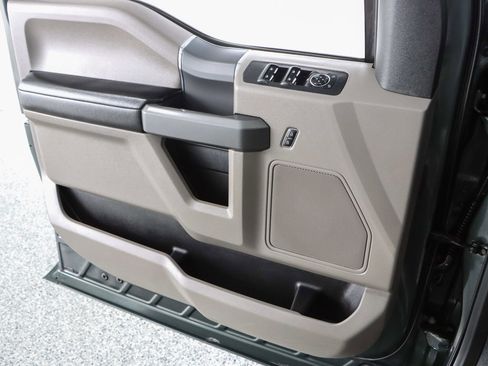 Used 2018 Ford F150 XLT w/ Equipment Group 302A Luxury image 24