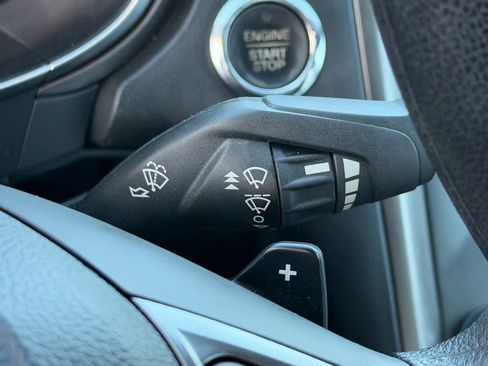 Used 2017 Ford Fusion SE w/ Fusion SE Technology Package image 14