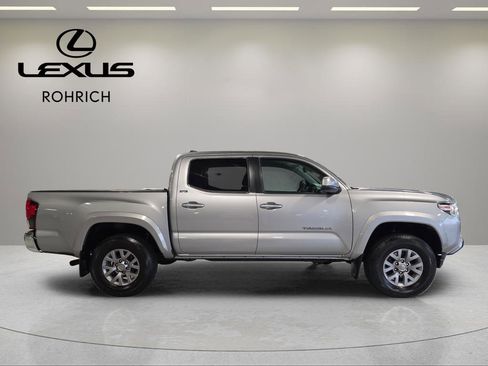 Used 2019 Toyota Tacoma Limited image 5