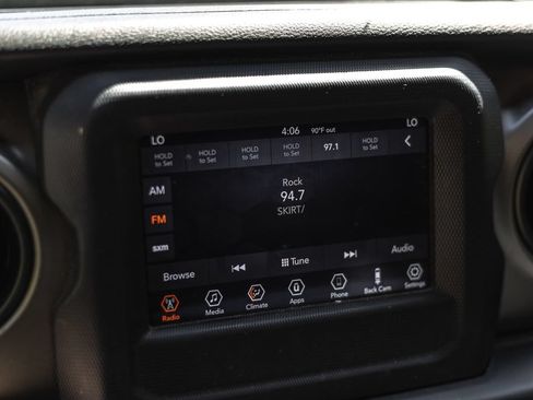 Used 2018 Jeep Wrangler Unlimited Sport S AWD/4WD image 9