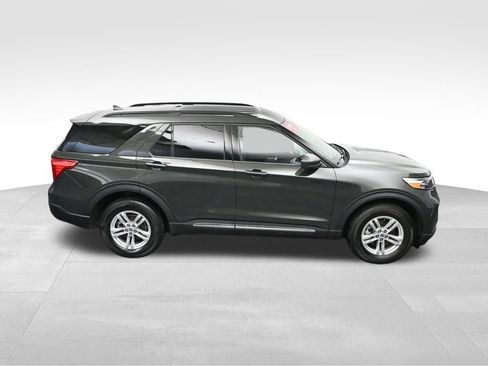 Used 2024 Ford Explorer XLT w/ Equipment Group 202A AWD/4WD image 35