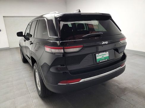 Used 2024 Jeep Grand Cherokee Laredo RWD image 6
