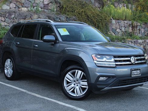 Used 2019 Volkswagen Atlas SE w/ Panoramic Sunroof Package AWD/4WD image 4