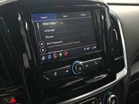 Used 2023 Chevrolet Traverse LT FWD image 27