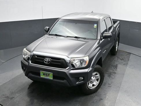 Used 2015 Toyota Tacoma PreRunner image 33