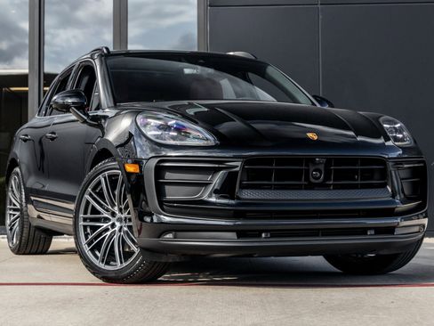 New 2026 Porsche Macan image 6