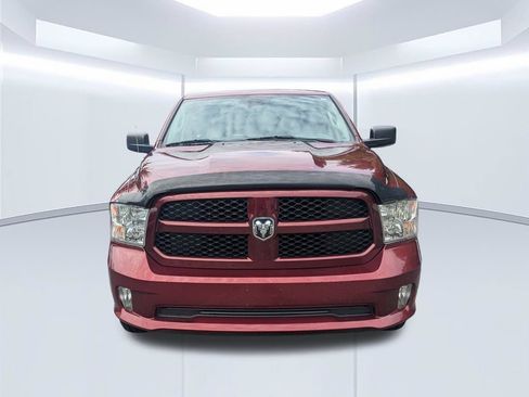 Used 2017 RAM 1500 Express w/ Express Value Package AWD/4WD image 9