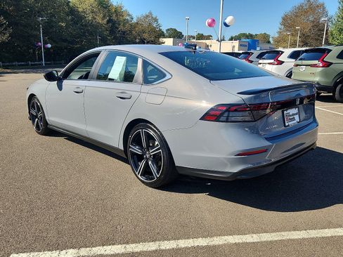 Used 2023 Honda Accord Sport image 7