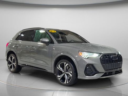 Used 2023 Audi Q3 2.0T Premium Plus w/ Premium Plus Package AWD/4WD image 9