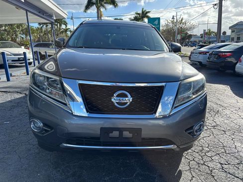 Used 2016 Nissan Pathfinder SV image 8