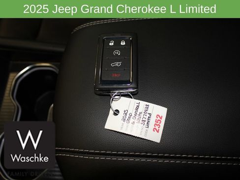 New 2025 Jeep Grand Cherokee L Limited w/ Trailer Tow Package image 37