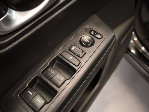 Used 2024 Honda CR-V EX image 11