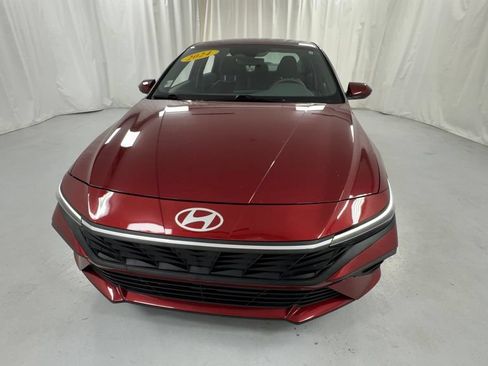 Used 2024 Hyundai Elantra SEL FWD image 8