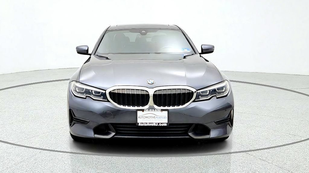 Used 2020 BMW 330i xDrive Sedan w/ Convenience Package AWD/4WD image 2