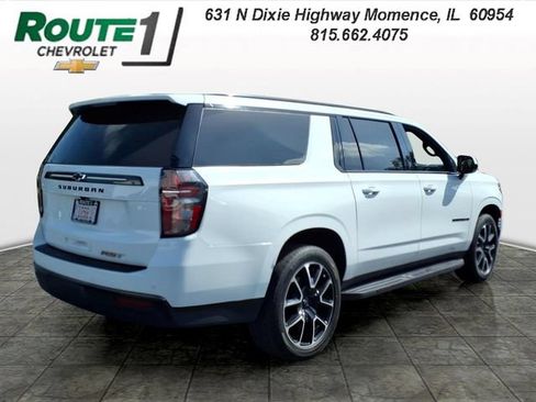 Used 2021 Chevrolet Suburban RST AWD/4WD image 4