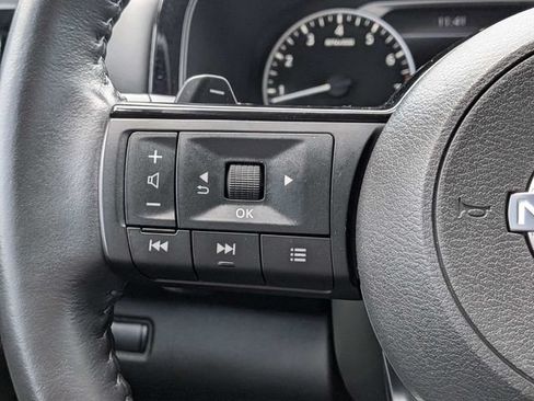 Used 2024 Nissan Pathfinder SL AWD/4WD image 23