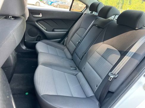 Used 2018 Kia Forte LX w/ LX Popular Package image 17