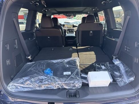 New 2026 Nissan Armada Platinum AWD/4WD image 7