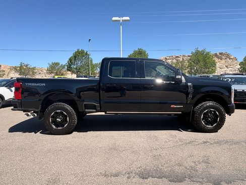 Used 2025 Ford F350 Lariat w/ Lariat Ultimate Package AWD/4WD image 6