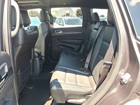 Used 2020 Jeep Grand Cherokee Limited AWD/4WD image 10