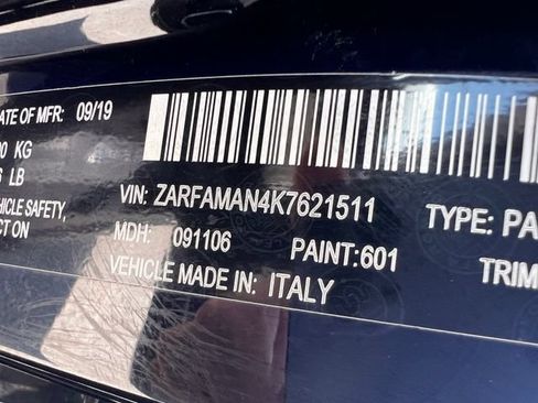 Used 2019 Alfa Romeo Giulia RWD image 34