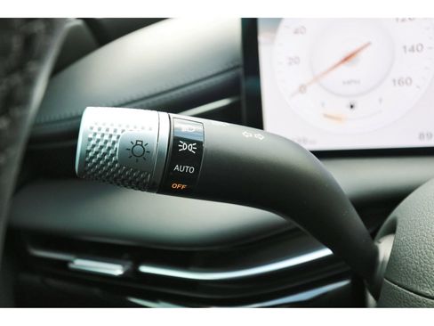 Used 2025 Genesis G80 2.5T image 19