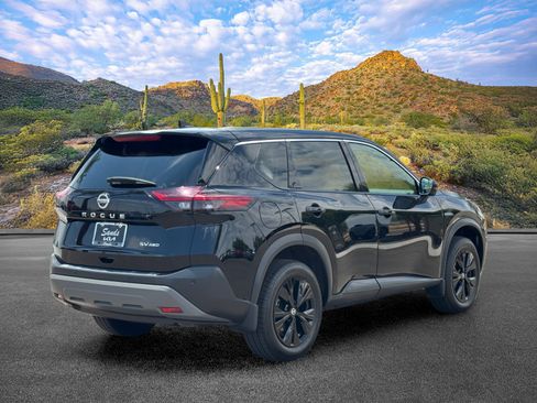 Used 2021 Nissan Rogue SV AWD/4WD image 4