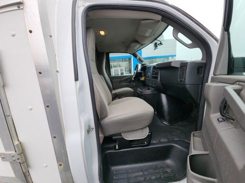 Used 2018 Chevrolet Express 3500 w/ Power Convenience Package image 13