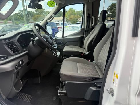 Used 2023 Ford Transit 350 XLT RWD image 13