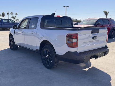 New 2025 Ford Maverick Lariat w/ Black Appearance Package image 10