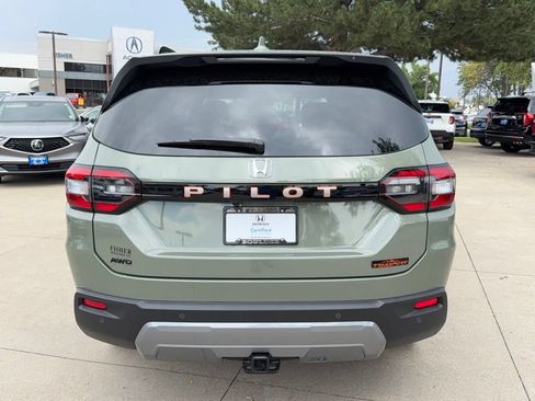 Certified 2026 Honda Pilot TrailSport image 5